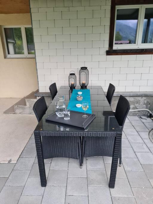 Schones Kleines Studio Mit Sitzplatz, Mitten Im Prattigau Jenaz エクステリア 写真
